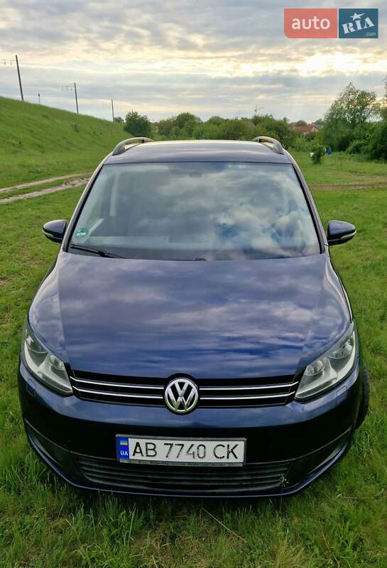 Минивэн Volkswagen Touran 2011 в Калиновке