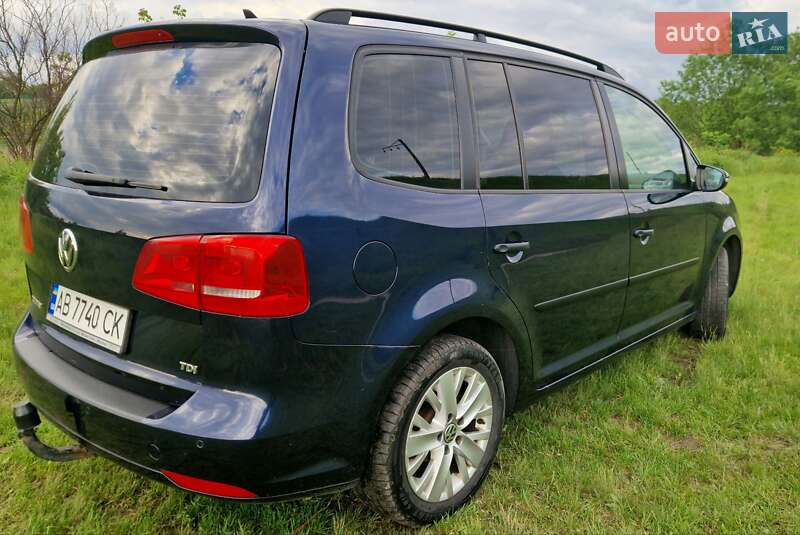 Минивэн Volkswagen Touran 2011 в Калиновке