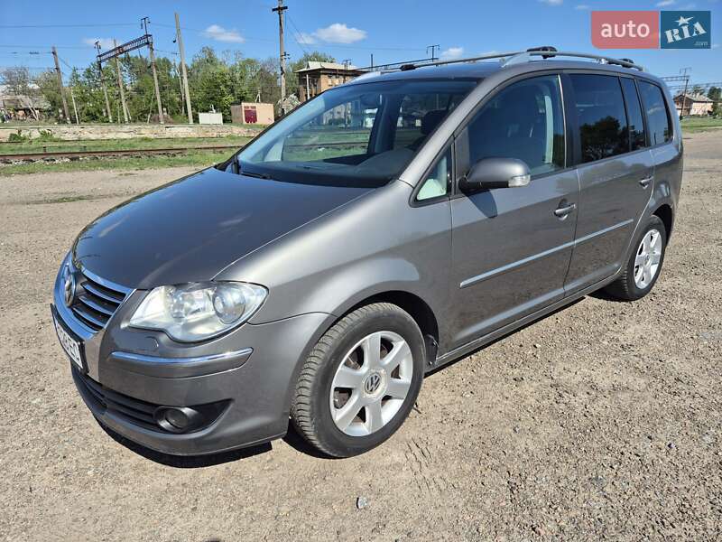 Мінівен Volkswagen Touran 2007 в 