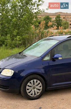 Мінівен Volkswagen Touran 2003 в 