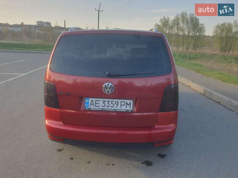 Мінівен Volkswagen Touran 2007 в Бучі