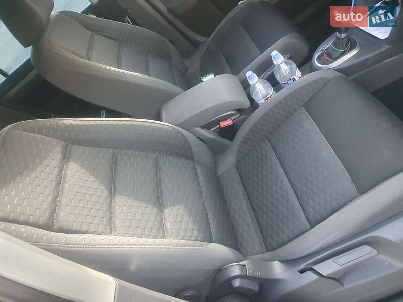 Мінівен Volkswagen Touran 2007 в Бучі