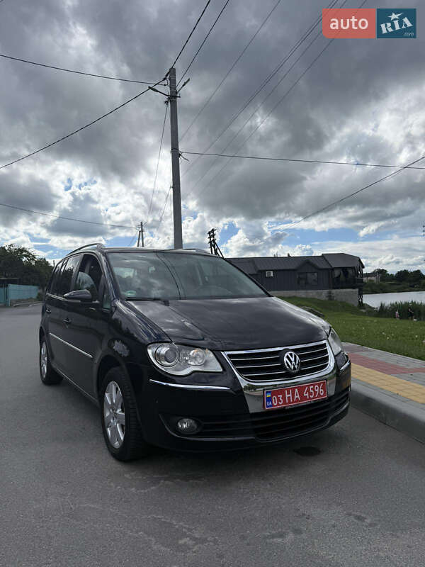 Мінівен Volkswagen Touran 2009 в Білій Церкві