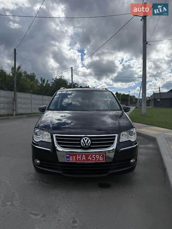 Мінівен Volkswagen Touran 2009 в Білій Церкві