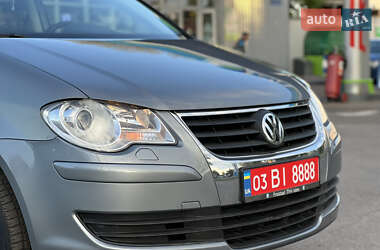 Минивэн Volkswagen Touran 2008 в 