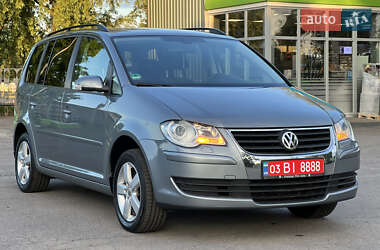 Минивэн Volkswagen Touran 2008 в 