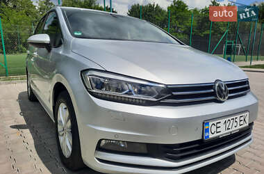 Микровэн Volkswagen Touran 2017 в Черновцах