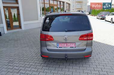 Минивэн Volkswagen Touran 2011 в 