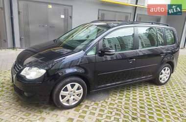 Минивэн Volkswagen Touran 2010 в Ивано-Франковске