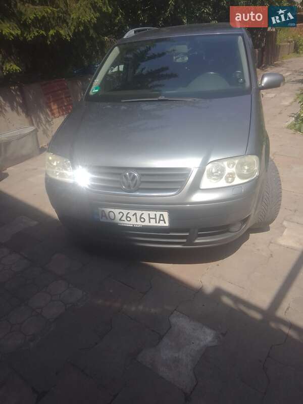 Volkswagen Touran 2003