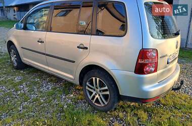 Минивэн Volkswagen Touran 2009 в 