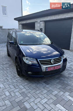 Мінівен Volkswagen Touran 2008 в Рівному