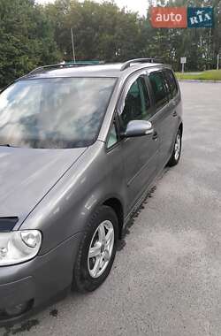 Минивэн Volkswagen Touran 2006 в Славуте
