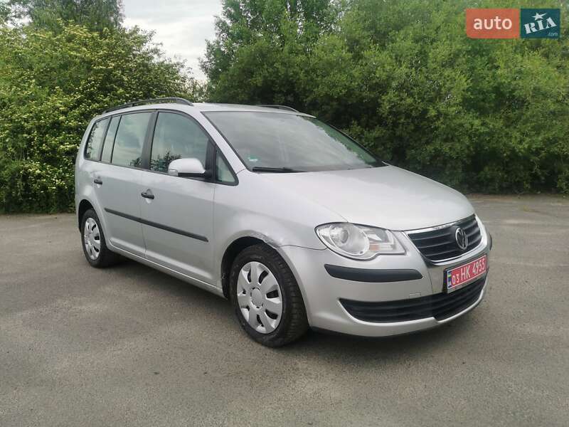 Минивэн Volkswagen Touran 2009 в Любомле
