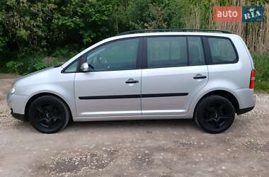 Минивэн Volkswagen Touran 2004 в 