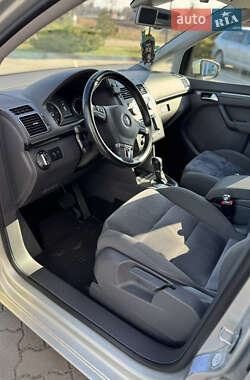 Минивэн Volkswagen Touran 2013 в 