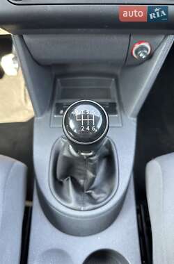 Минивэн Volkswagen Touran 2013 в 