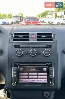 Минивэн Volkswagen Touran 2013 в 
