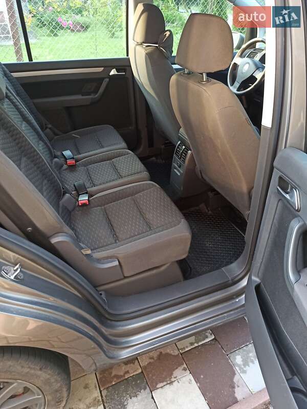Мінівен Volkswagen Touran 2007 в Городку
