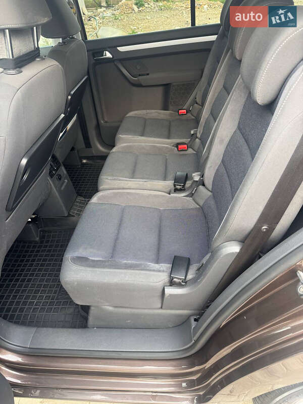 Минивэн Volkswagen Touran 2012 в Ужгороде