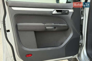 Минивэн Volkswagen Touran 2015 в 