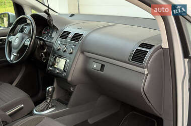Минивэн Volkswagen Touran 2015 в 