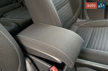 Минивэн Volkswagen Touran 2015 в 