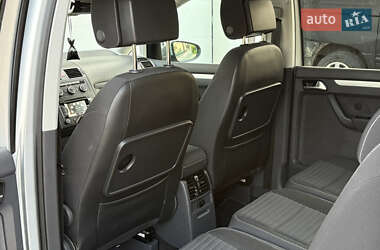 Минивэн Volkswagen Touran 2015 в 
