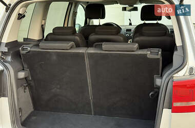 Минивэн Volkswagen Touran 2015 в 