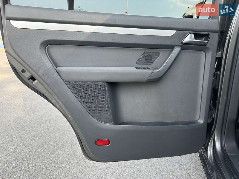 Мінівен Volkswagen Touran 2014 в Луцьку
