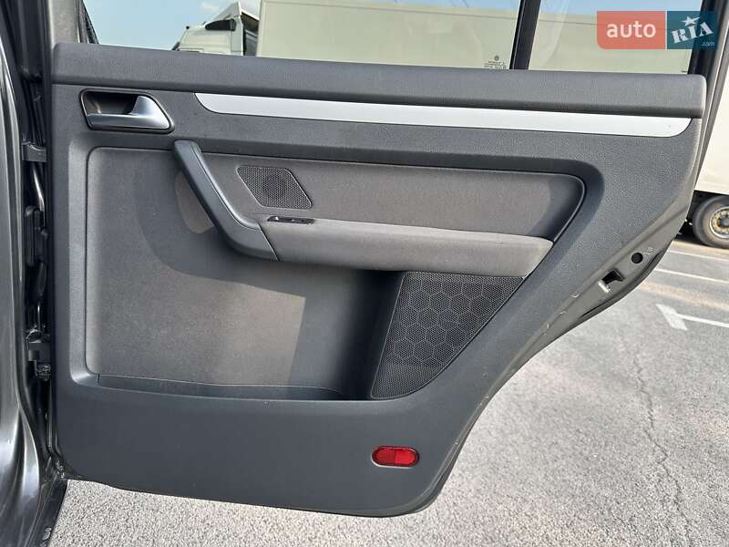 Мінівен Volkswagen Touran 2014 в Луцьку