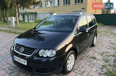 Минивэн Volkswagen Touran 2005 в Коростене