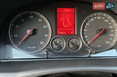 Мінівен Volkswagen Touran 2005 в 