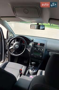 Минивэн Volkswagen Touran 2006 в 