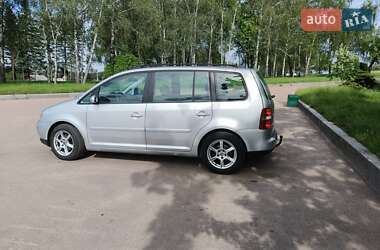 Минивэн Volkswagen Touran 2006 в 