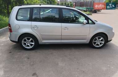 Минивэн Volkswagen Touran 2006 в 