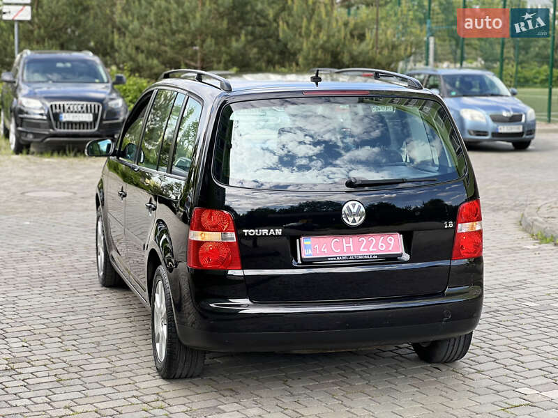 Мінівен Volkswagen Touran 2006 в Івано-Франківську