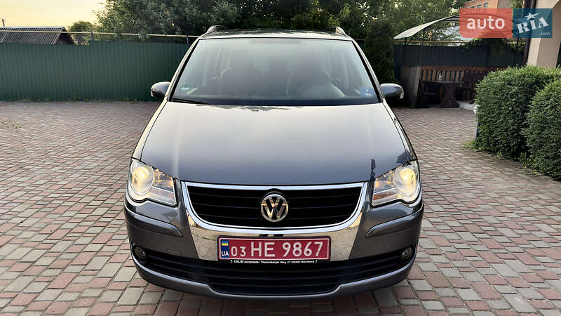 Мінівен Volkswagen Touran 2008 в 