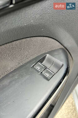 Мінівен Volkswagen Touran 2005 в 