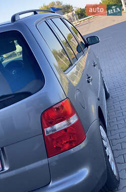Минивэн Volkswagen Touran 2006 в 