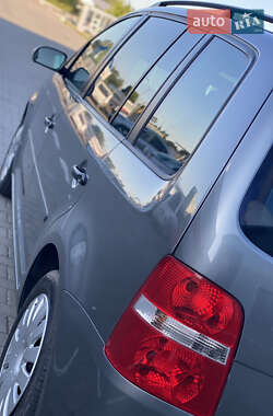Минивэн Volkswagen Touran 2006 в 
