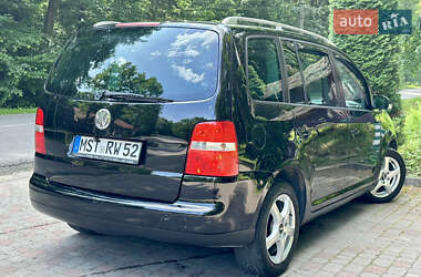 Минивэн Volkswagen Touran 2004 в 