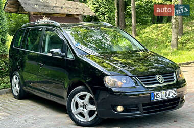 Минивэн Volkswagen Touran 2004 в 