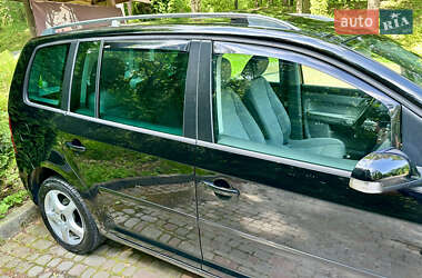 Минивэн Volkswagen Touran 2004 в 