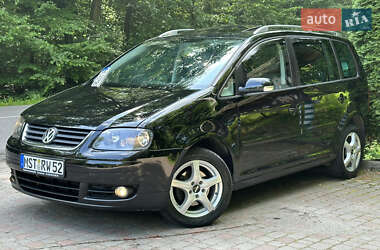 Минивэн Volkswagen Touran 2004 в 