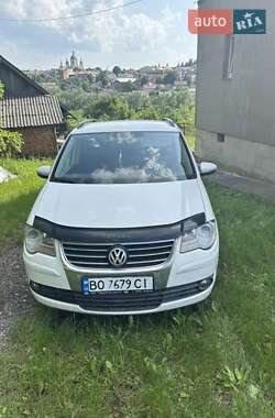 Минивэн Volkswagen Touran 2010 в Тернополе