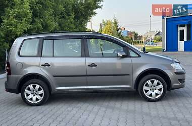 Мінівен Volkswagen Touran 2008 в 