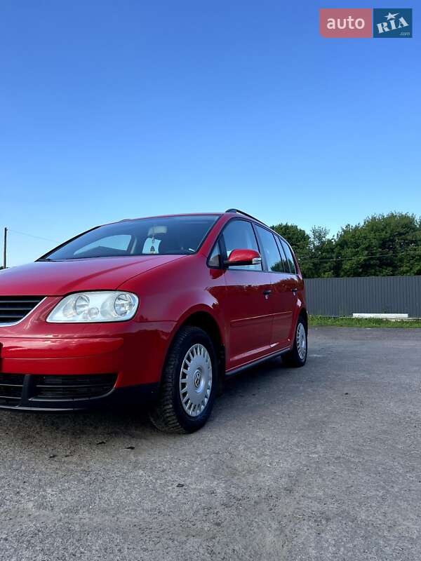 Минивэн Volkswagen Touran 2006 в 
