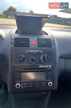 Минивэн Volkswagen Touran 2006 в 