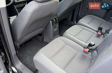 Минивэн Volkswagen Touran 2005 в 